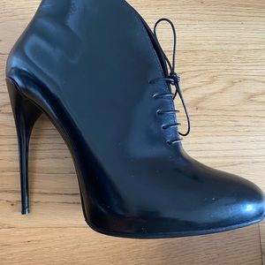 Black Gucci Stiletto Booties